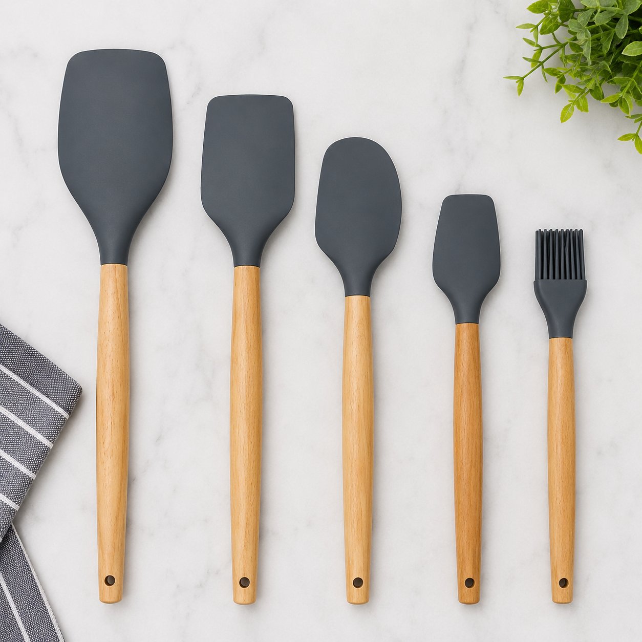 Heritage silicone utensil set with wooden handles